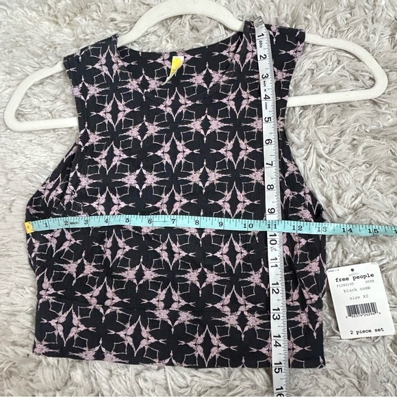 Free PeopleBack Cutout Crop Top NWT - Picture 9 of 9